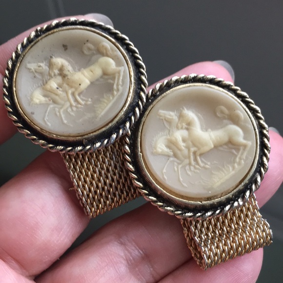 🖤Vtg RARE Cameo cufflinks - Picture 12 of 14